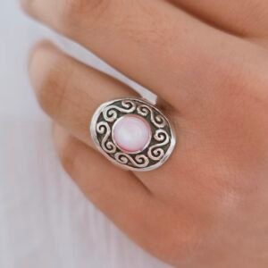 Anillo con piedra ópalo rosa