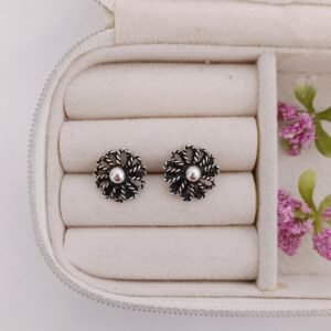 Aretes de flor tipo entorchado