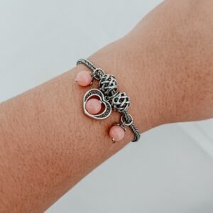 Pulseras de plata quemada con dijes colgantes