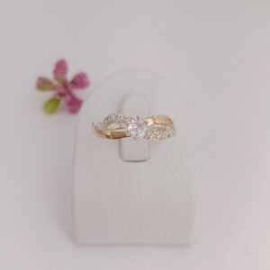 Anillo entrelazado de plata con oro