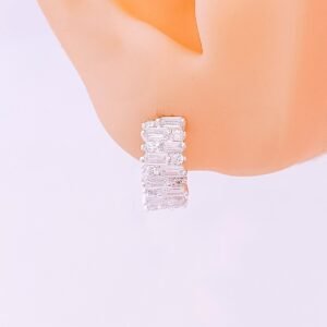 Huggies con circonias cruzadas