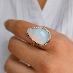 Anillo piedra opalina