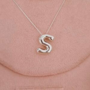 Cadena con inicial S