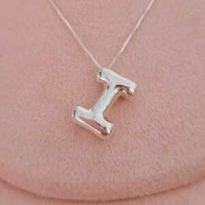 Cadena con Inicial I