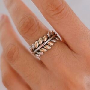 Anillo de hojas