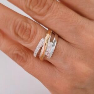Anillo con diseño diagonal