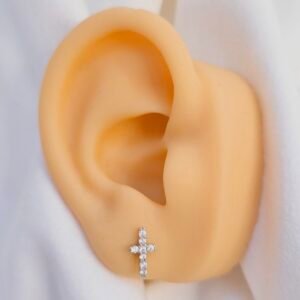aretes de cruz