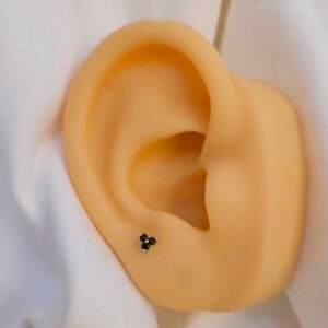 aretes de trebol negros