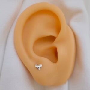 Aretes de corazón pequeño