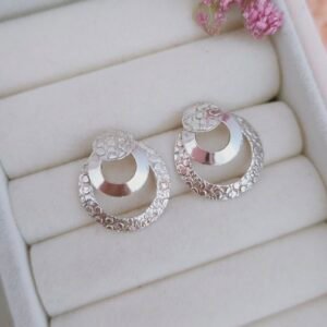 Aretes martillados