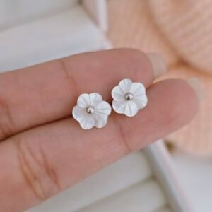 Aretes flor camelia
