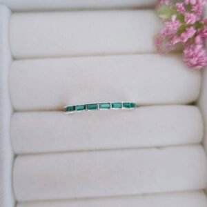 Anillo con circonia verde