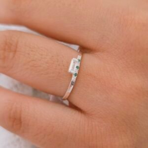 Anillo micro circonias verde
