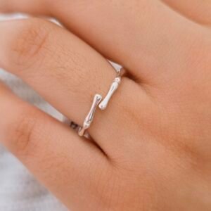 Anillo de huesitos