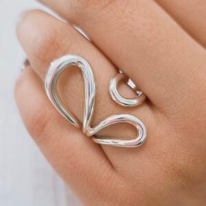 anillo de petalos