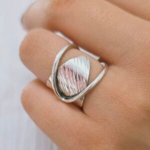 Anillo de hoja