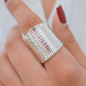 Anillo texturado