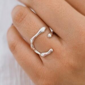 Anillo de huesitos